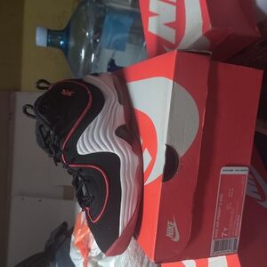 Nike Black and Pink Dynamic Sneakers